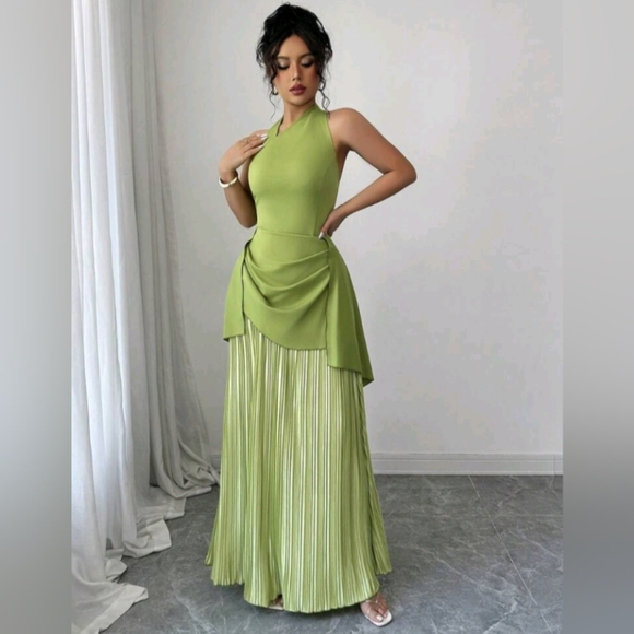 Style Halter Dress, Elegant Vacation Style - Picture 2 of 5